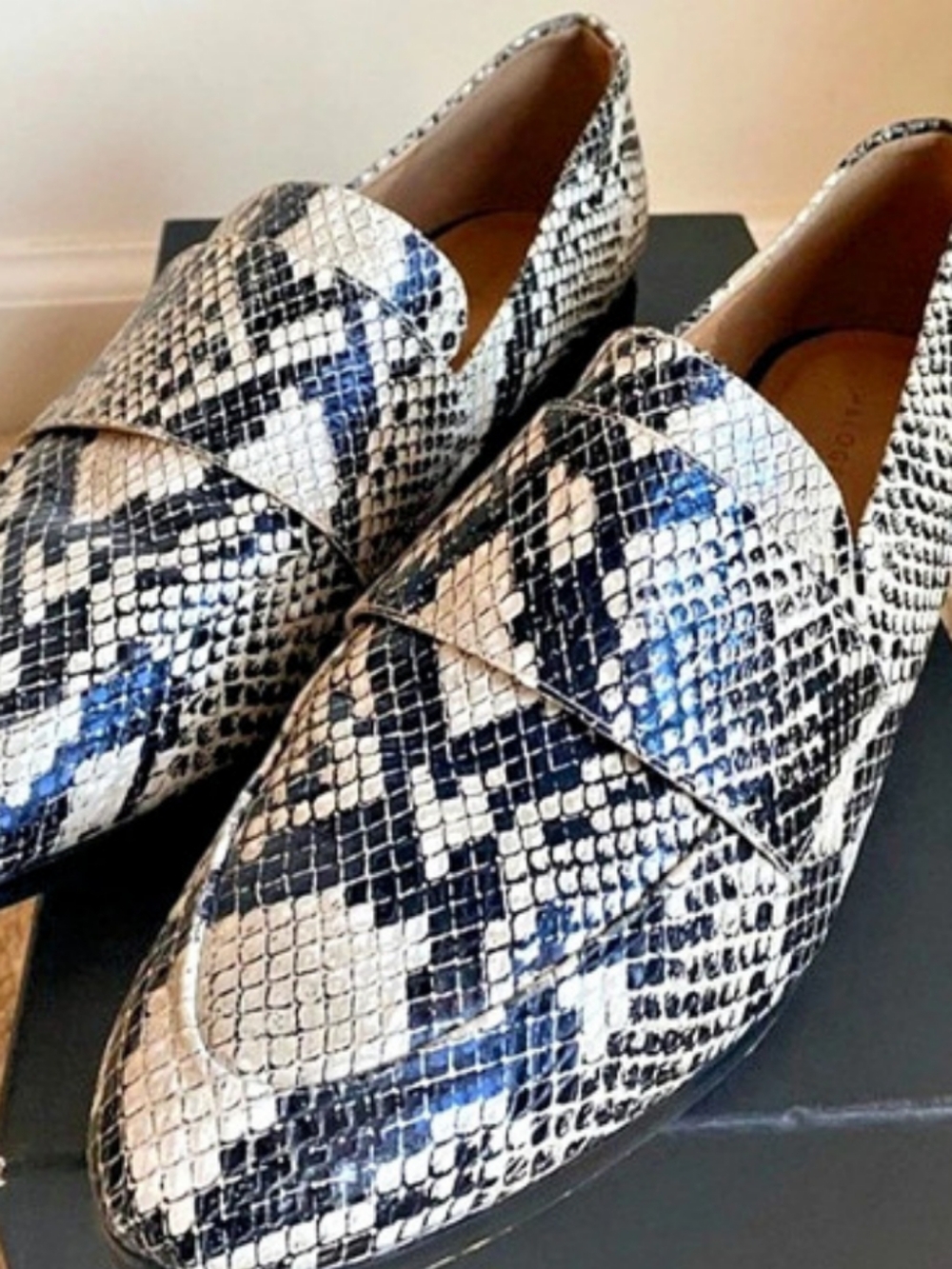 ​AGL Attilio Giusti Leombruni Python Snake Print Leather Loafers Women's Size 39